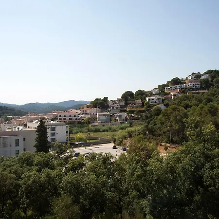 Family בית נופש טוסה דה מאר